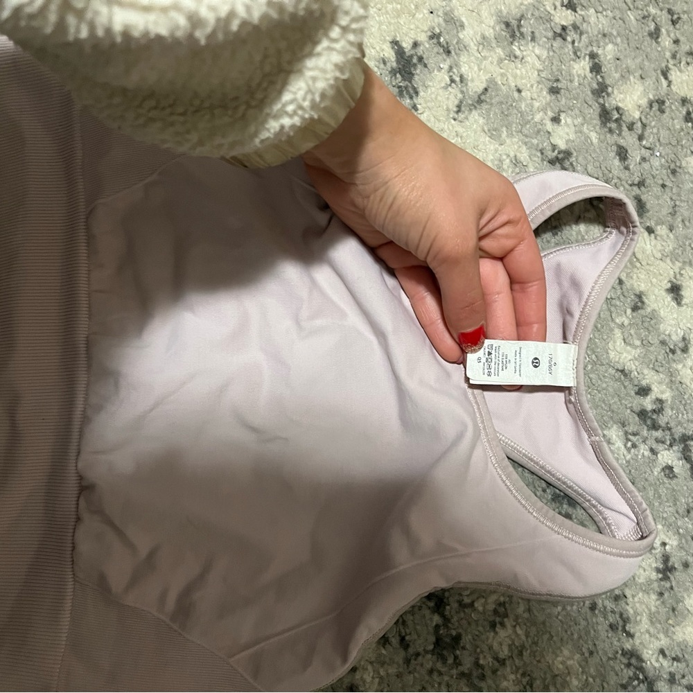 Lululemon sports bra